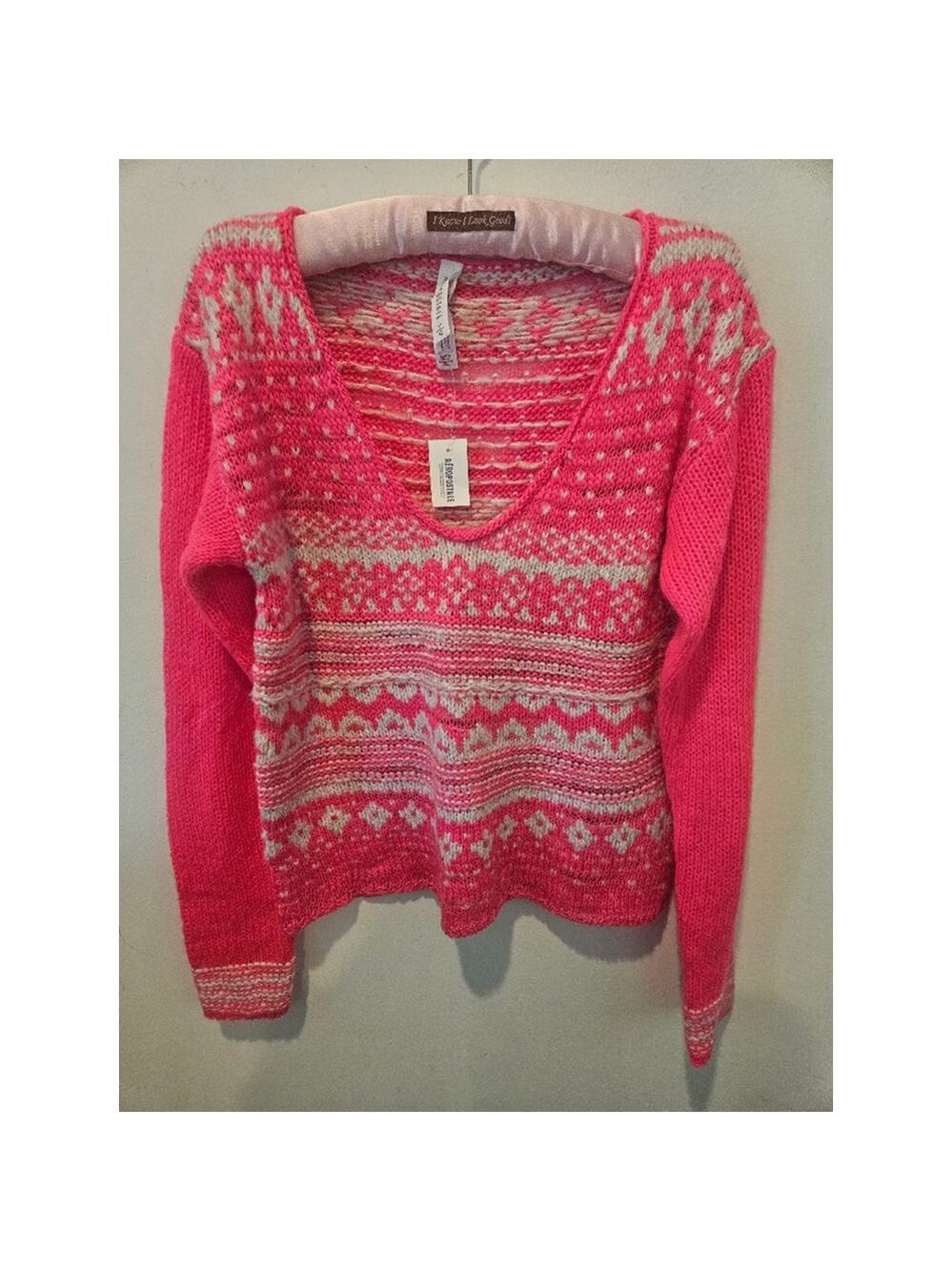 Aeropostale NWT Women's Acrylic & Wool Blend Pink & Creme Knit Sweater M